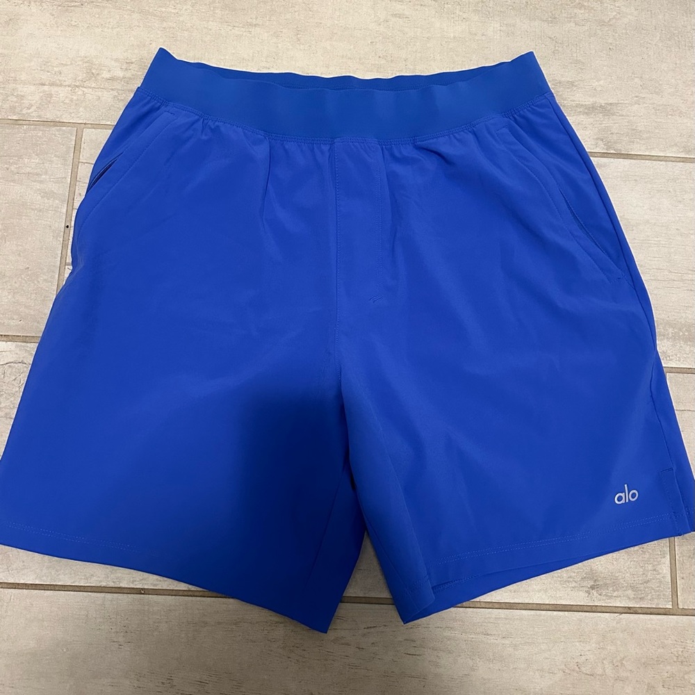 ALO Yoga Men’s 7” Repetition Short-Marathon Blue